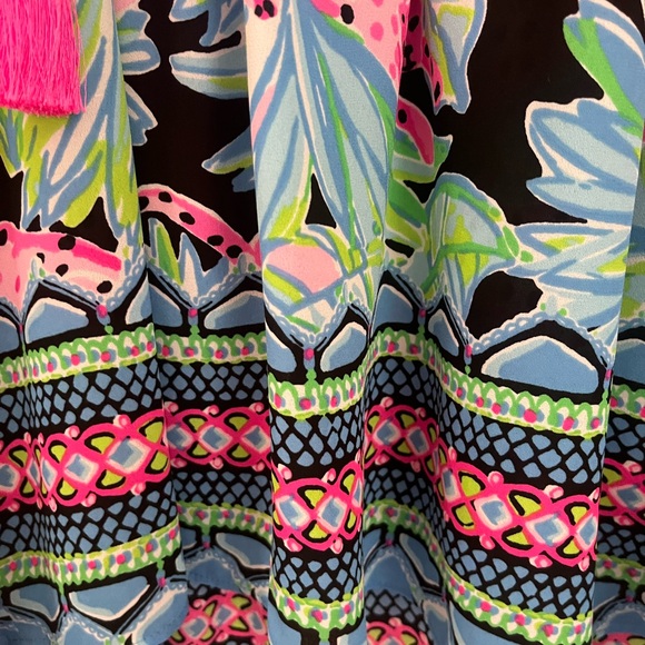 Lilly Pulitzer Vibrant Pink and Blue Leafy Tunic - Picture 5 of 7